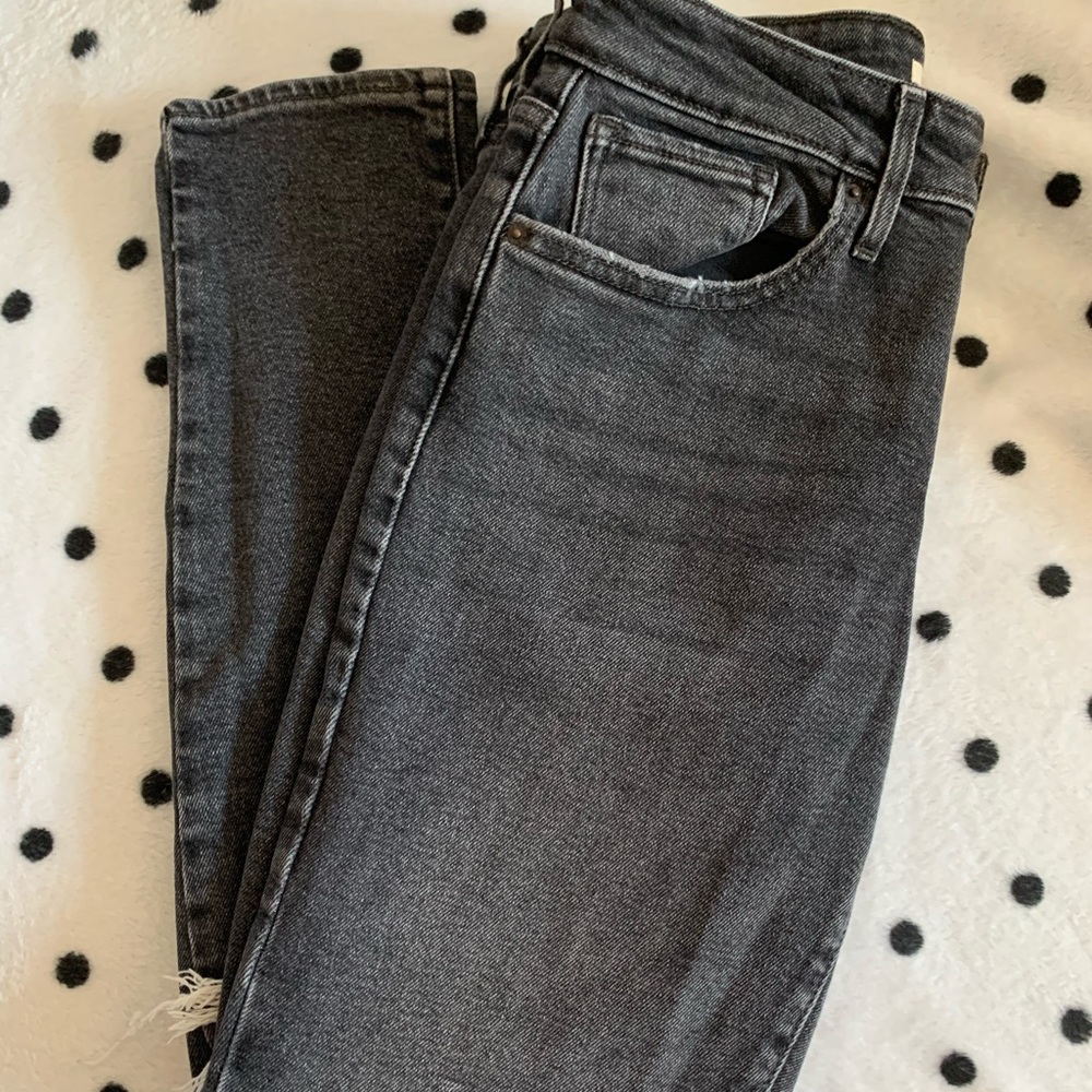 Grey Distressed Levi’s 721 High Rise Jean, Size 29